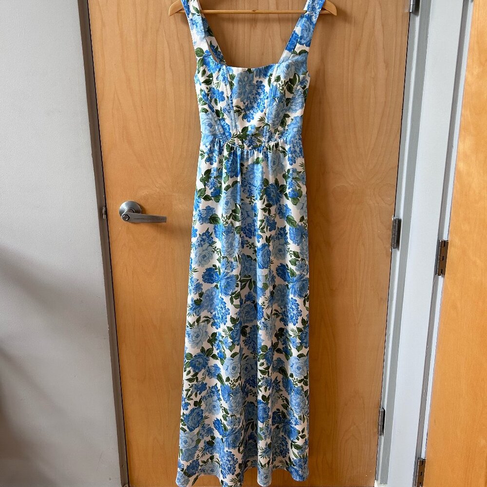Show Me Your Mumu Nina Maxi Dress in Cottage Floral Blue (S)